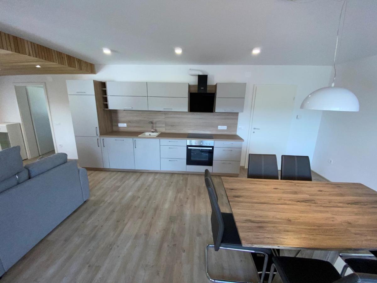 Apartment Aha Radovljica Bagian luar foto